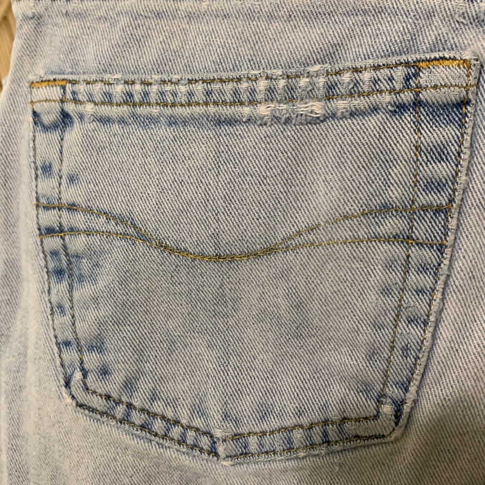 3 for $15 Sale- Vintage Pepe Jeans London England High Waisted Denim Shorts - Picture 9 of 11